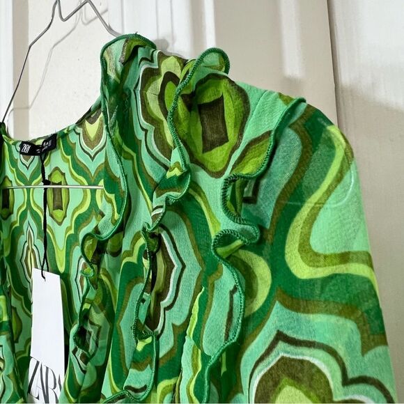 Zara Sheer Green Printed Geo 70’s Retro Hippiecore Bell Sleeve Top New Size S - Picture 5 of 14
